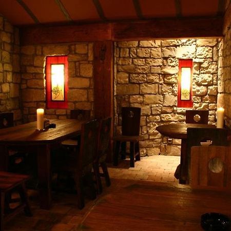 Zlaty Lev Hotel Louny Bagian luar foto